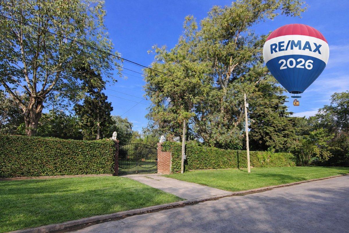 VENTA CASA 3AMB PARQUE PILETA EN VIRREY DEL PINO