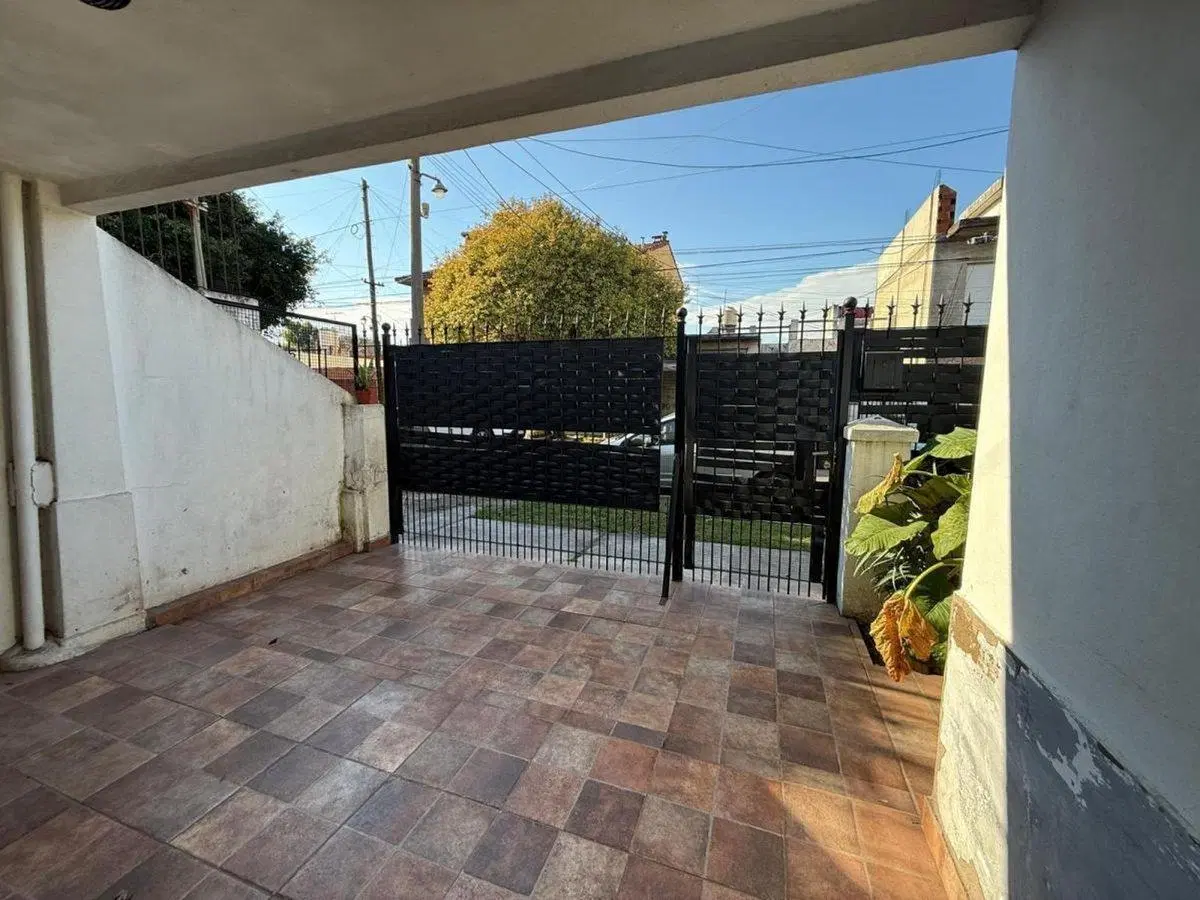 VENTA PH 4 AMBIENTES PALOMAR MORON C/ PATIO 4