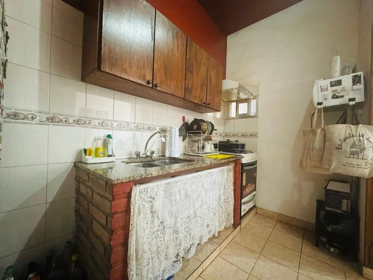 VENTA PH 3 AMB LANUS COCHERA JARDIN INDEPENDIENTE 4