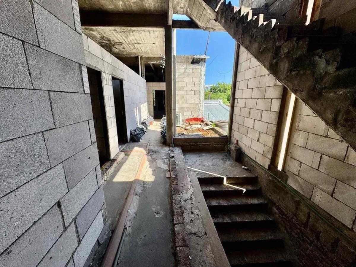 VENTA OFICINAS ITUZAINGÓ NORTE EN CONSTRUCCION 4