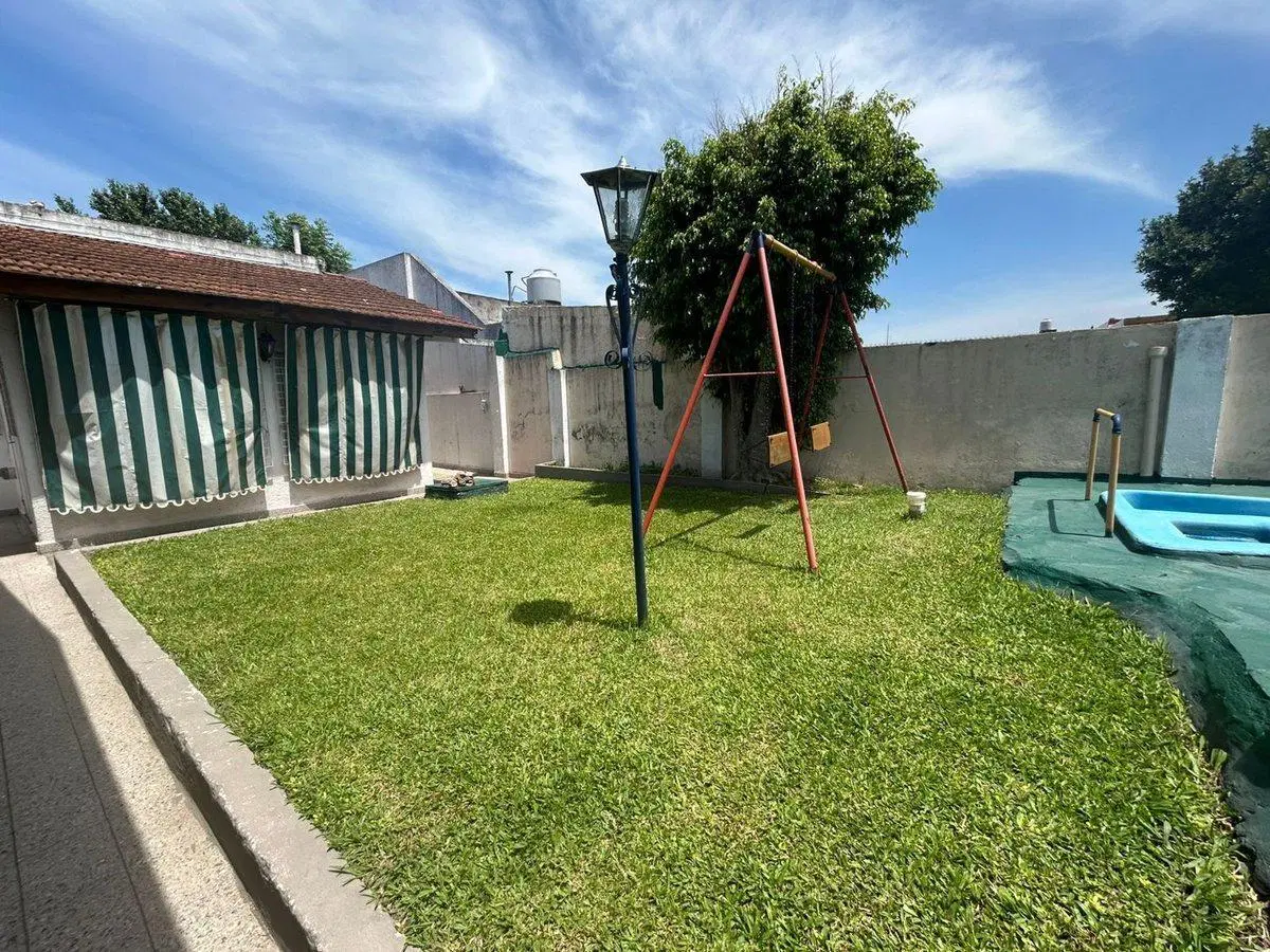 VENDE CASA 4 AMB PILETA- POSIBILIDAD 2DA VIVIENDA 5