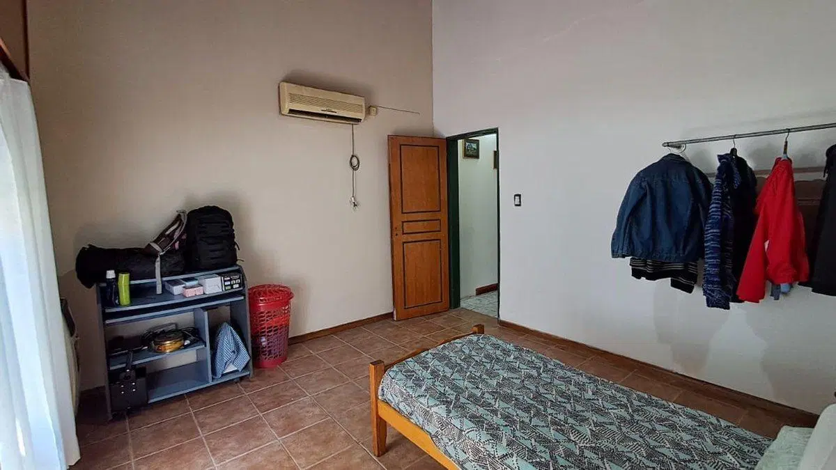 VENDE CASA 4 AMBIENTES CAÑUELAS 4