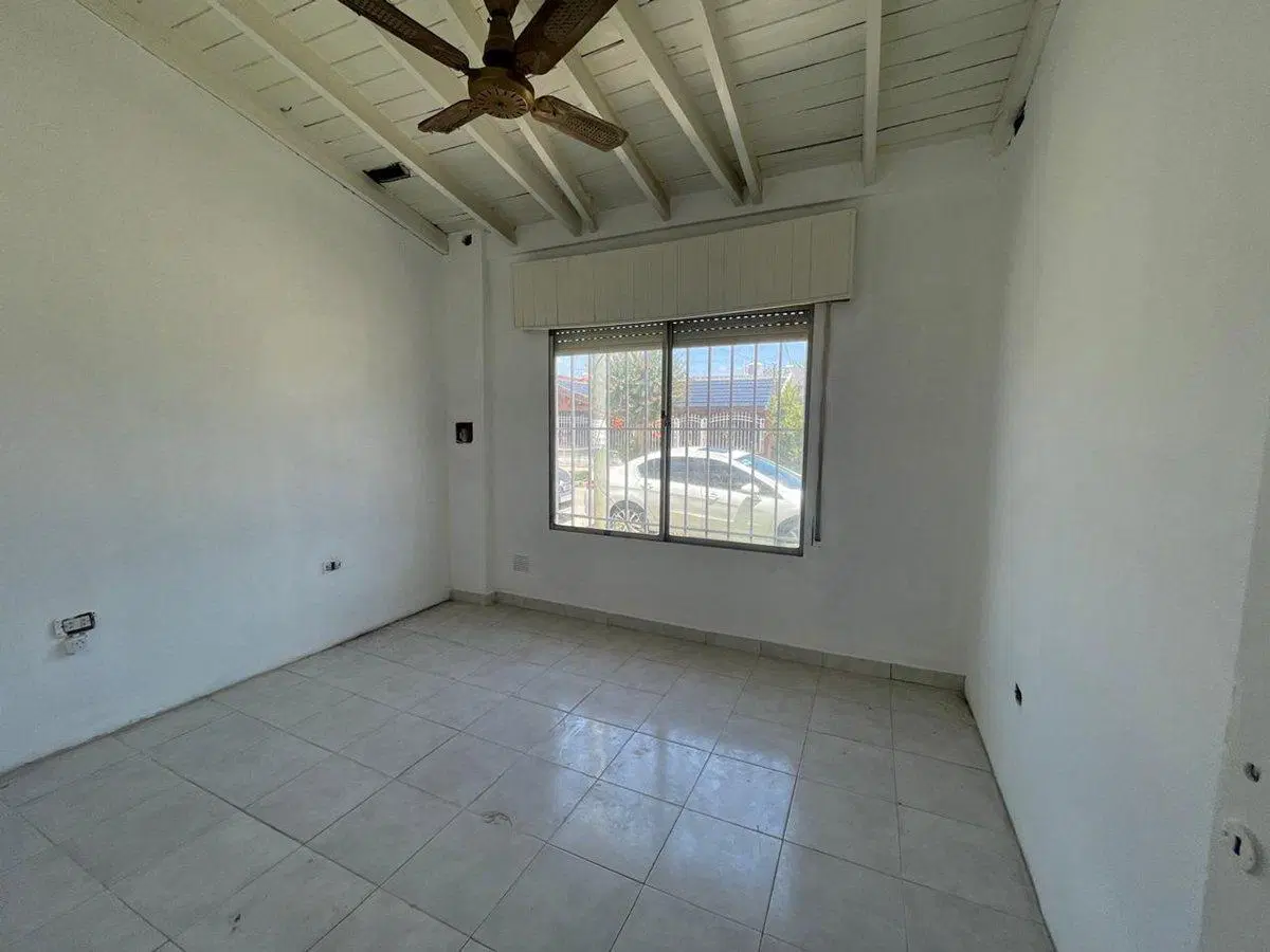 VENTA CASA 4 AMBIENTES GONZALEZ CATÁN 4