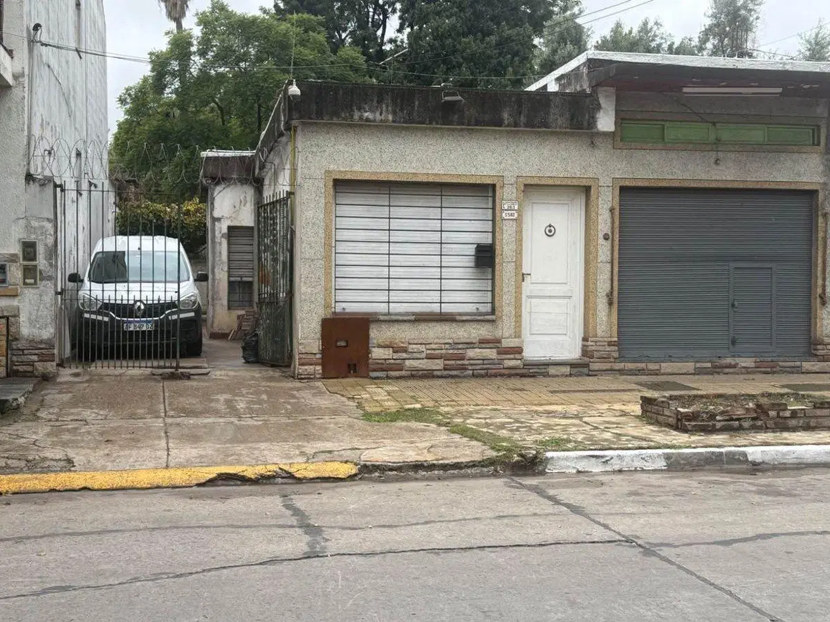 VENTA LOTE CASA DEPTO CON LOCAL MORENO CENTRO 5