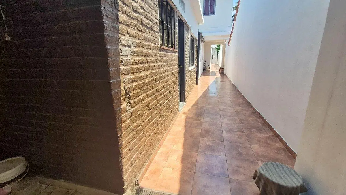 VENTA CASA 8 ESPACIOS EN BLOQUE INVERSION MERLO 2