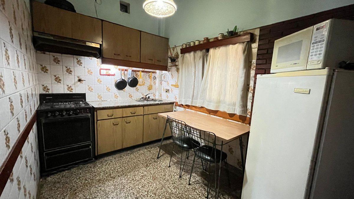 Foto de VENTA CASA 6 AMB EN RAMOS MEJIA APTA CREDITO, imagen 3