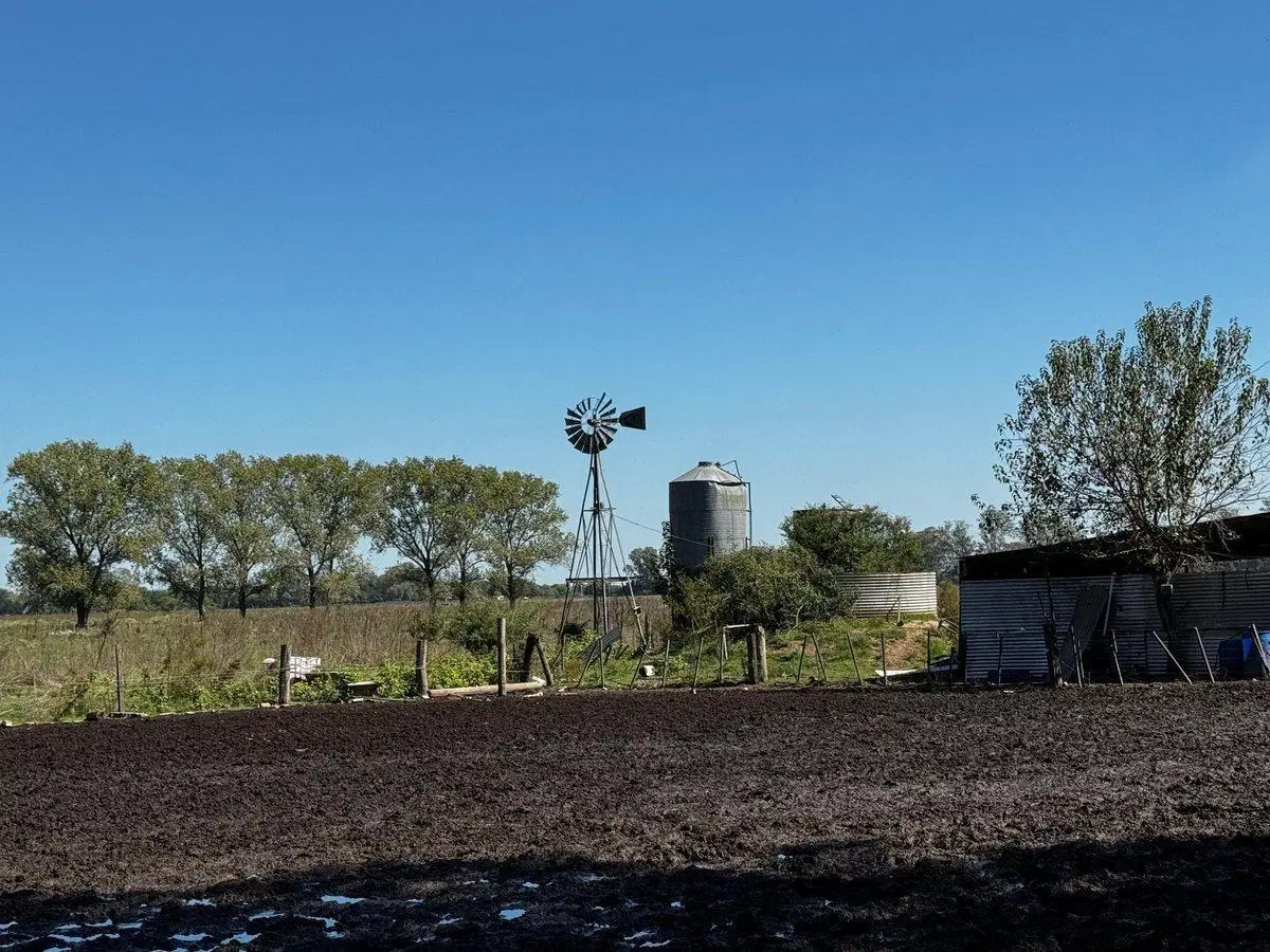 VENTA LOTES TERRENOS EN MARCOS PAZ 82 HECTAREAS 4