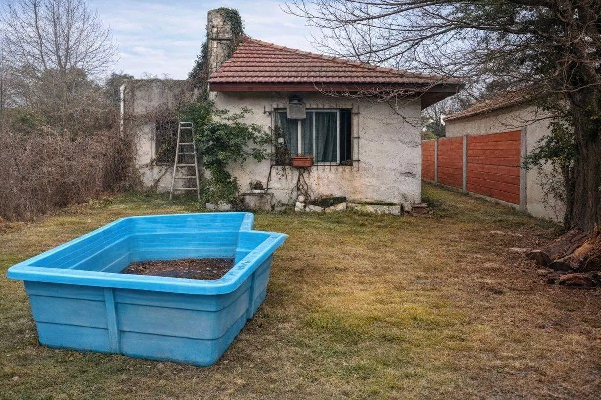 VENTA CASA 3 AMBIENTES MORENO C/JARDIN 3
