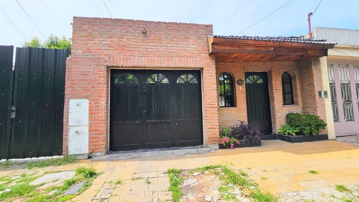 VENTA CASA 3 AMBIENTES LOMAS DEL MIRADOR APT CRED