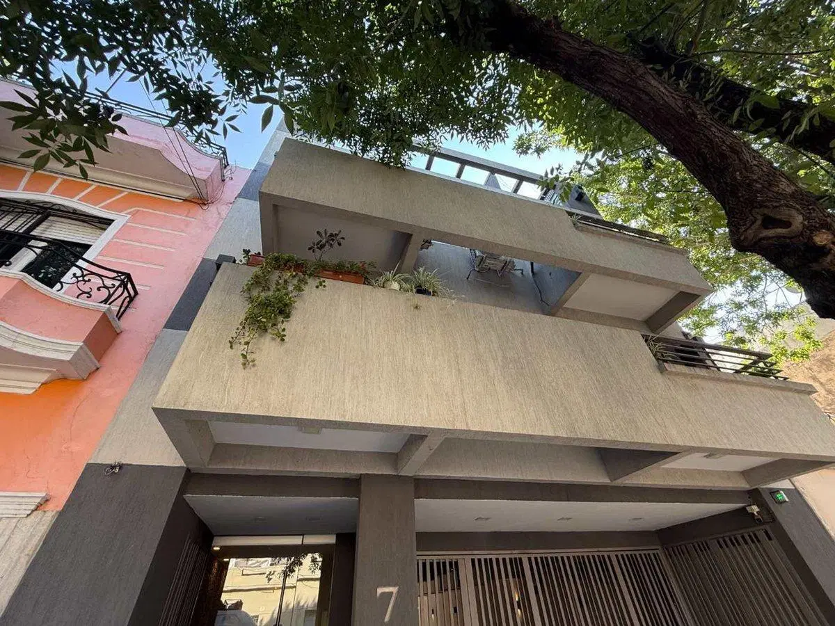 VENTA DTO 2 AMBIENTES  EN LINIERS CON COCHERA 2