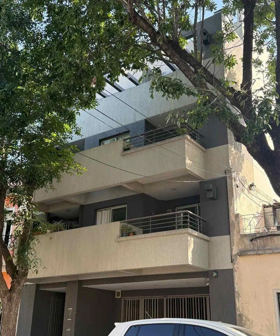 VENTA DTO 2 AMBIENTES  EN LINIERS CON COCHERA 2