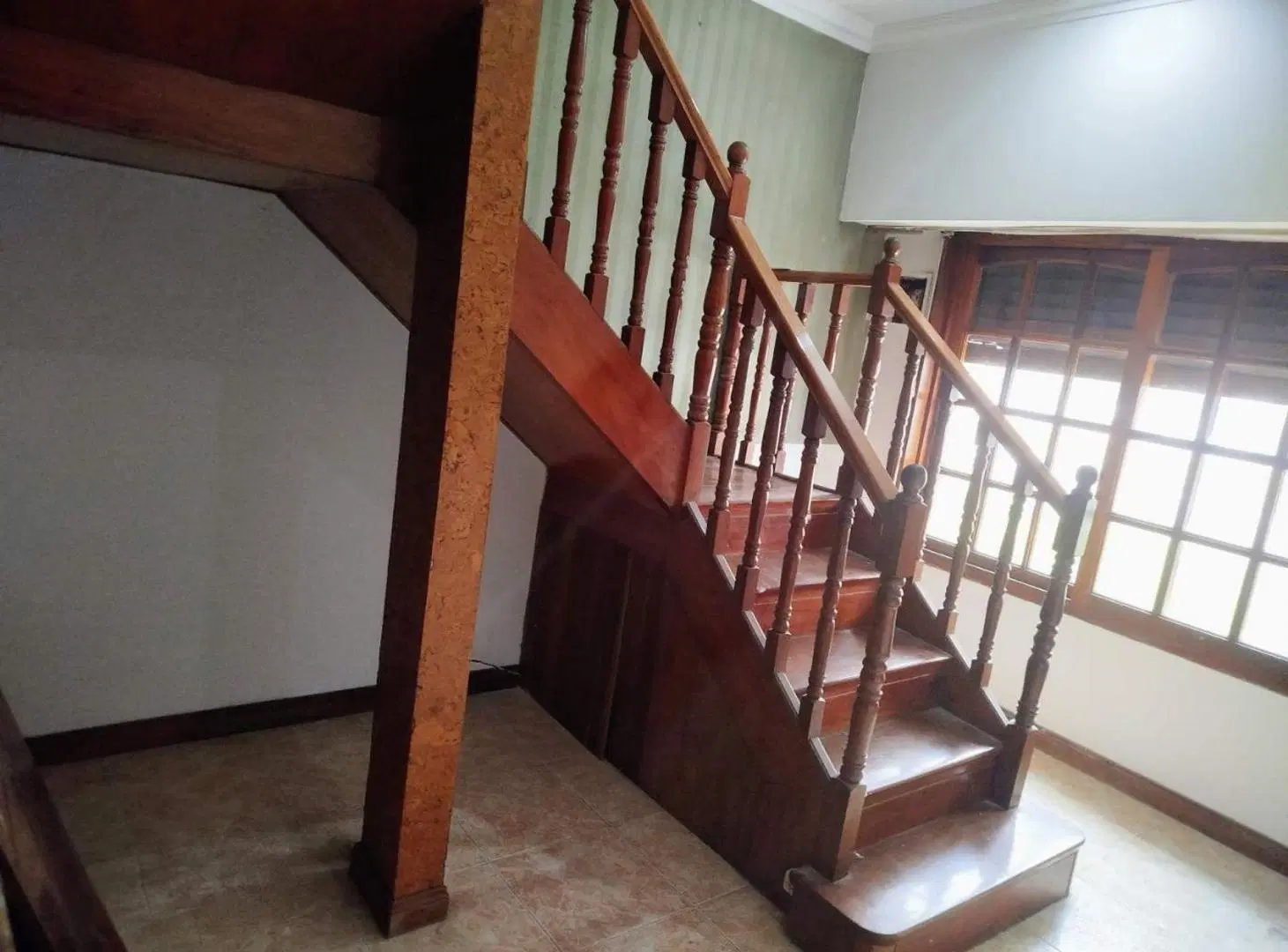 VENTA CASA 5 AMBIENTES LOMAS COCHERA PATIO 5