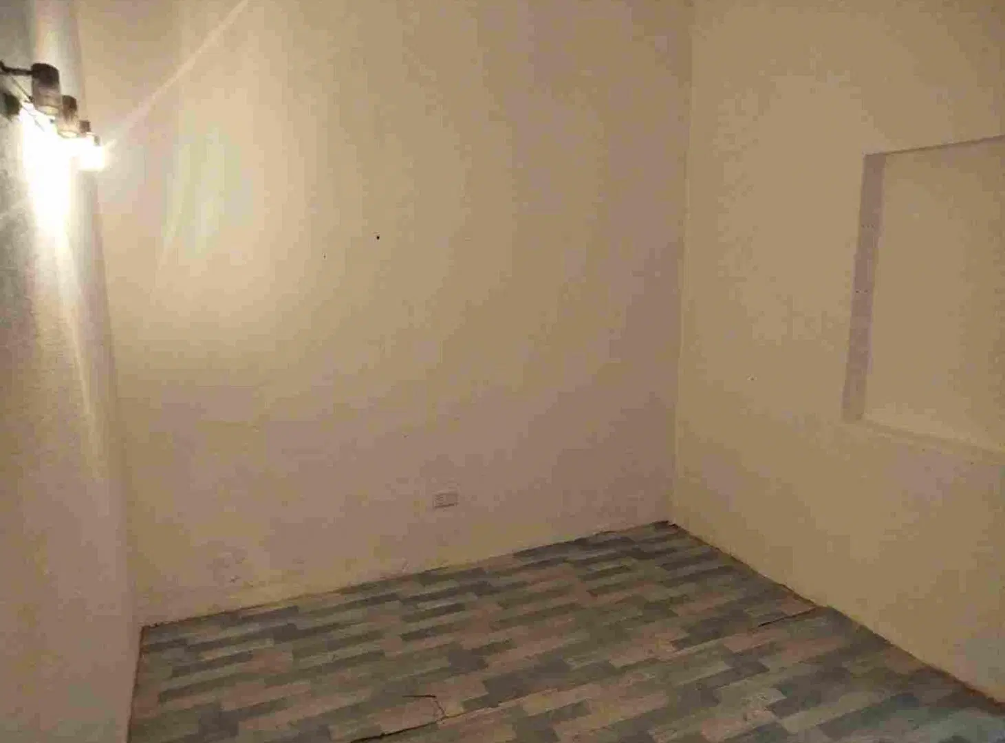 VENTA CASA 5 AMBIENTES LOMAS COCHERA PATIO 4