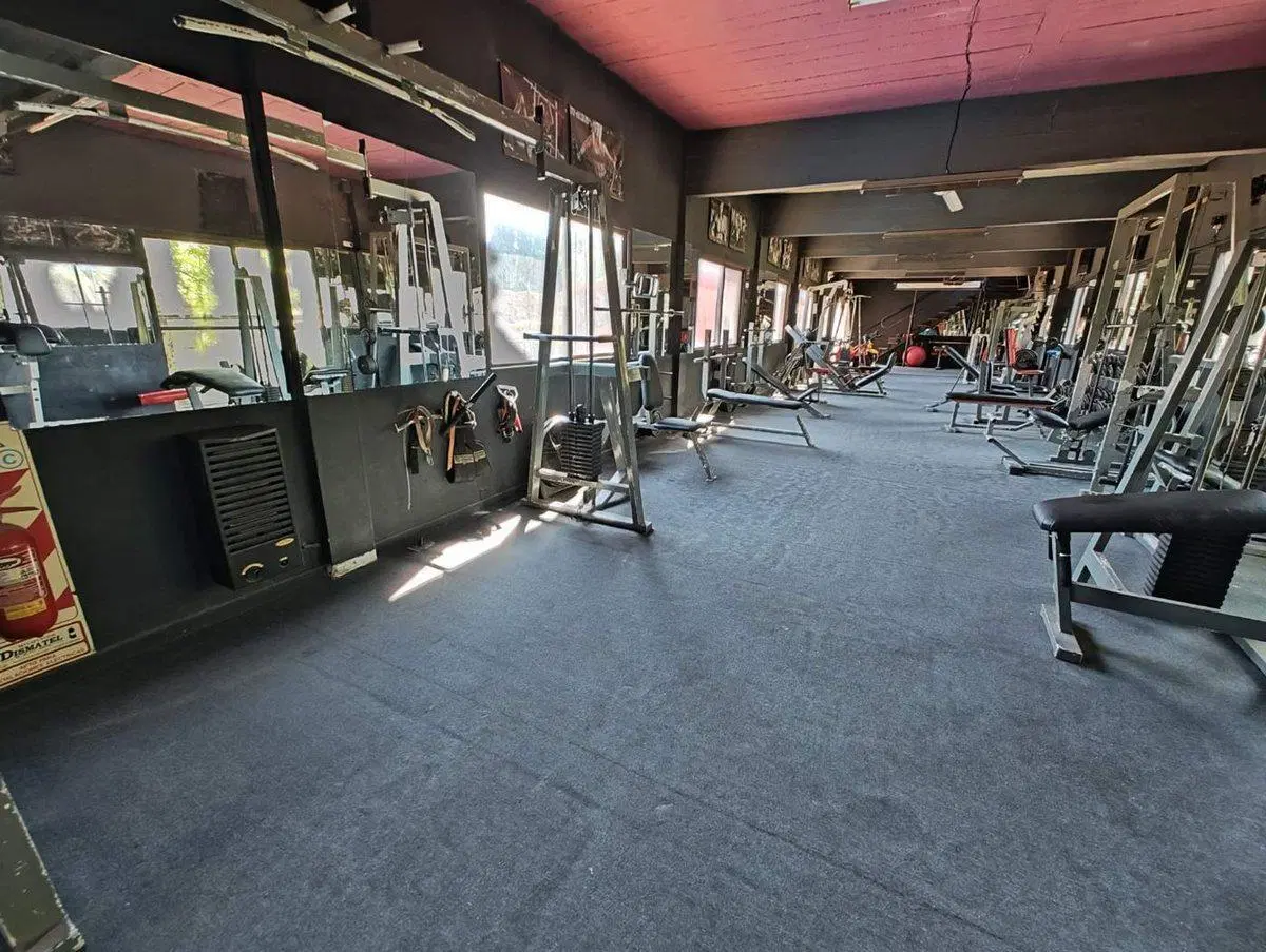 CLUB DE TENIS  C/GIMNASIO Y PADEL MONTE GRANDE 4