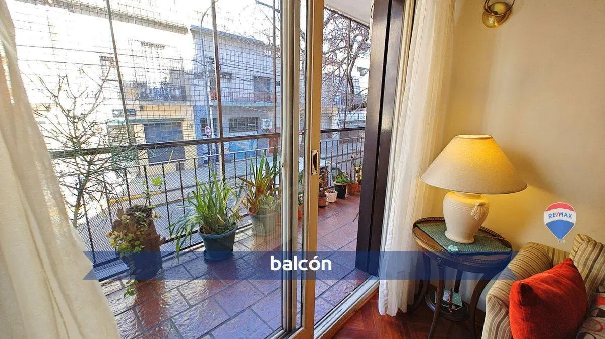 DEPARTAMENTO 4 AMBIENTES ALMAGRO CON BALCON 3