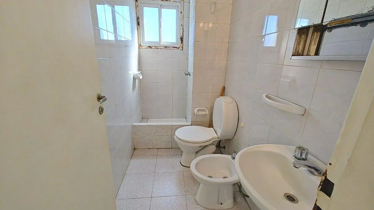 ALQUILER Depto 3 amb con balcon y cochera comun 2