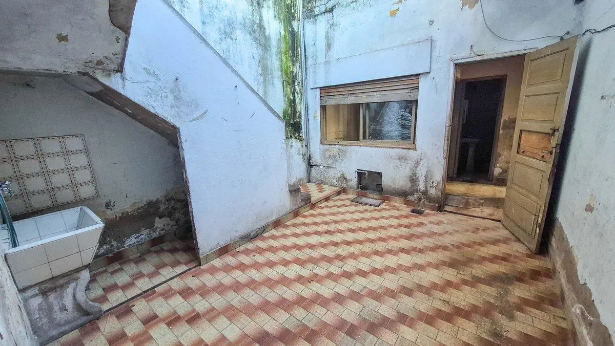 LOCAL COMERCIAL EN ESQUINA SAN JUSTO A REFACCIONAR 5