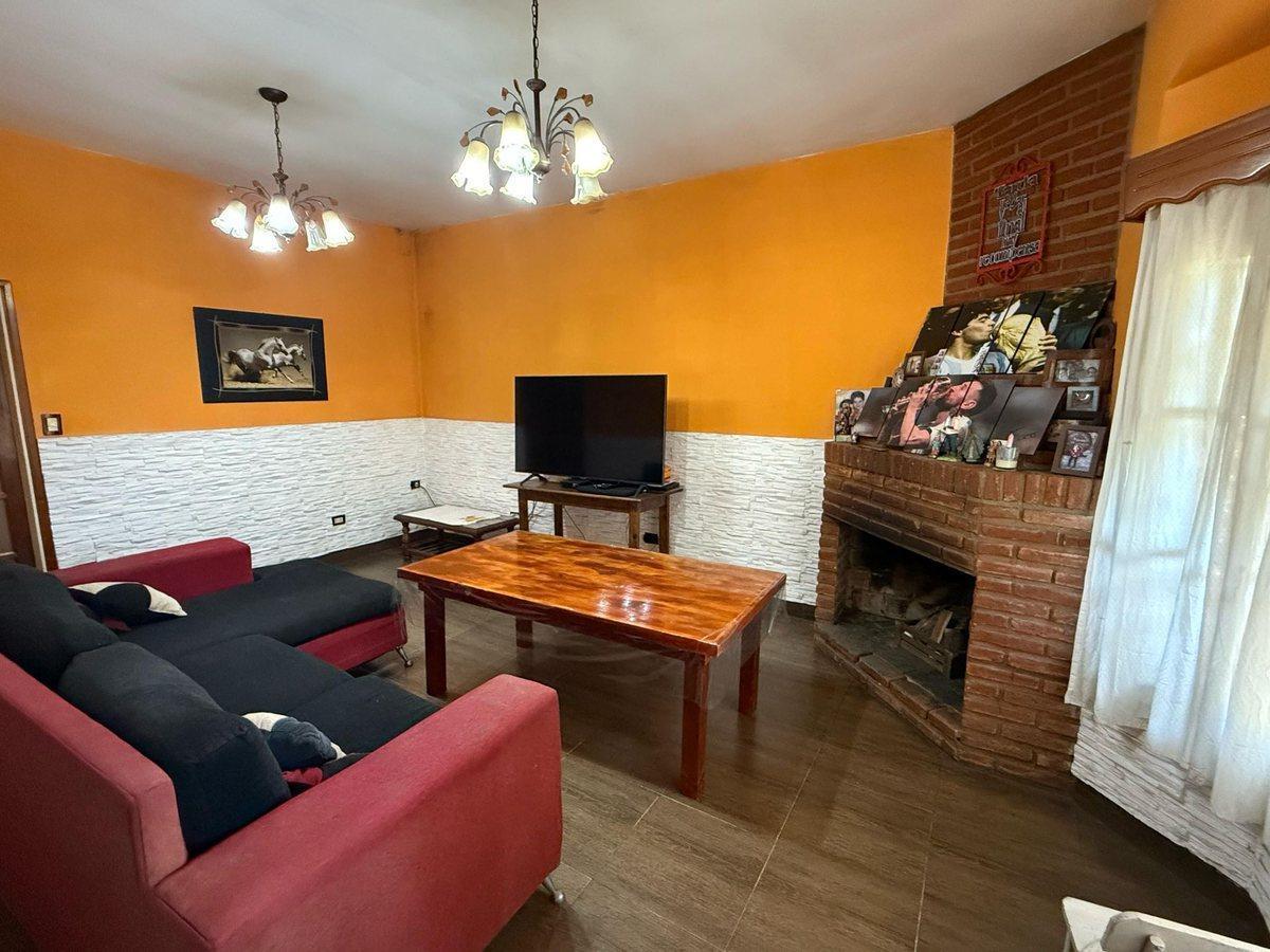 Foto de VENTA CASA 4 AMBIENTES VIRREY DEL PINO C/ QUINCHO, imagen 4