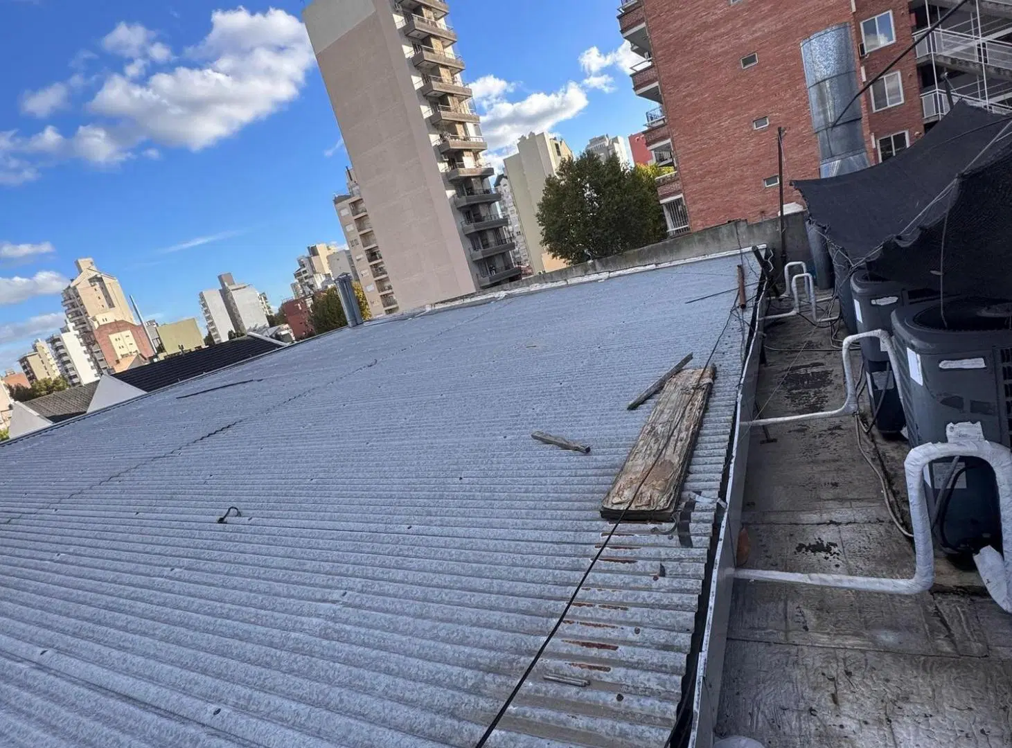 LOCAL LOTE PROPIO LANUS A REFACCIONAR 2