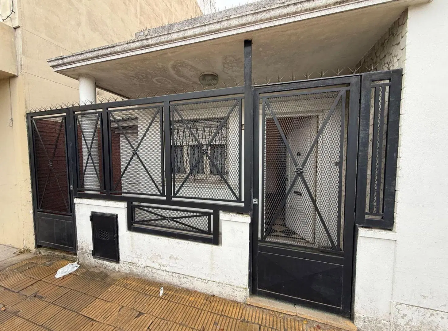 VENTA CASA 3 AMBIENTES JOSE L SUAREZ CON GALPON 3