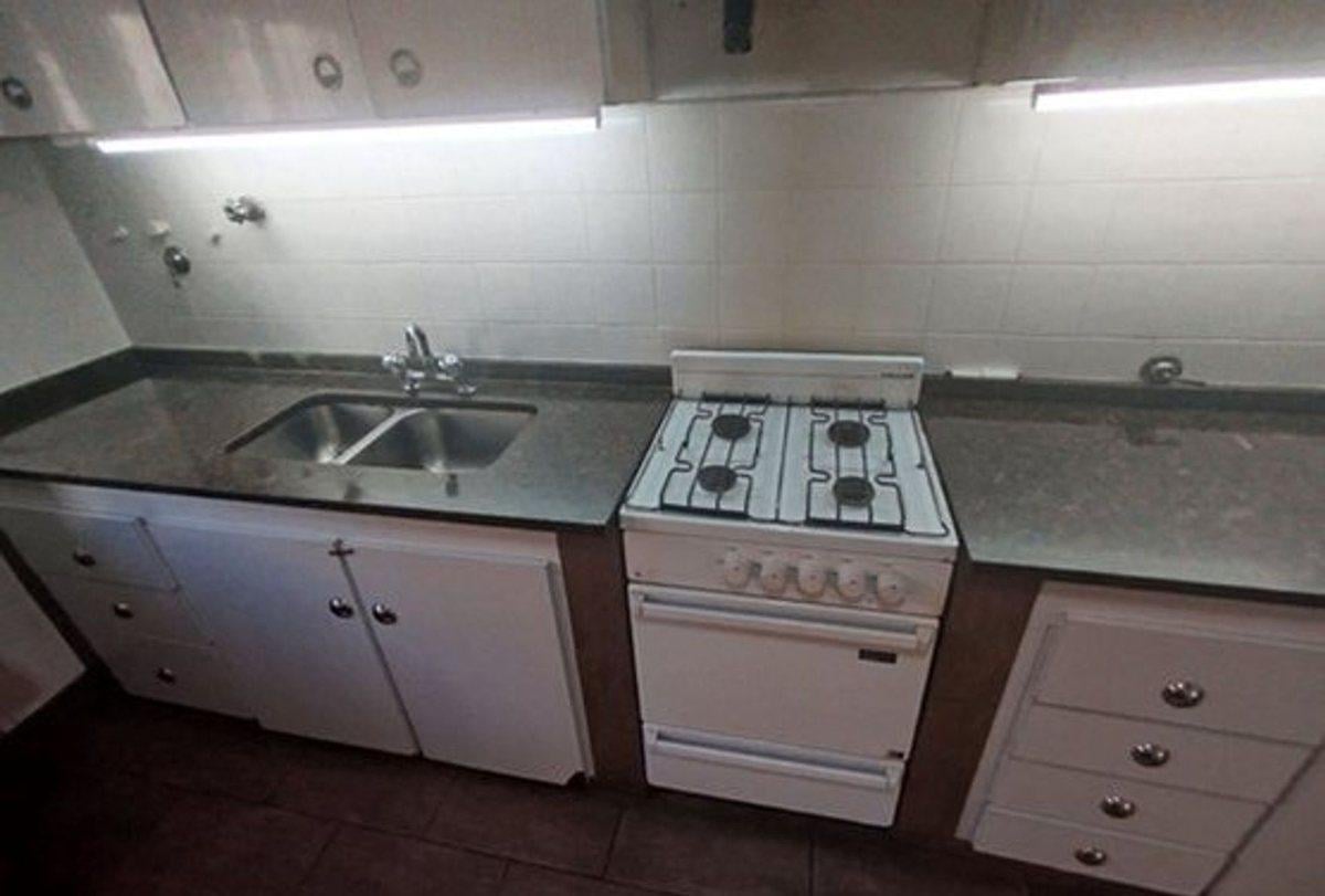VENTA CASA 4 AMB TEMPERLEY APTO CREDITO PATIO