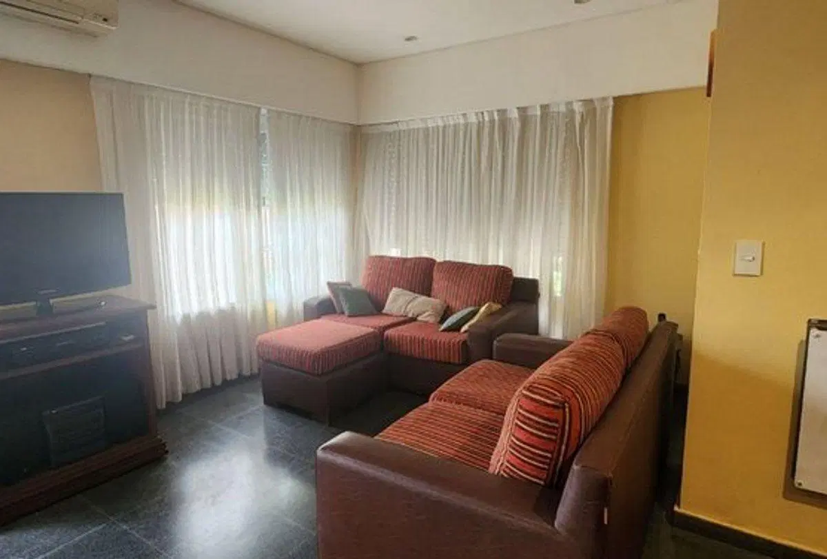 VENTA CASA 3 AMBIENTES LOTE EN ESQUINA TEMPERLEY 4