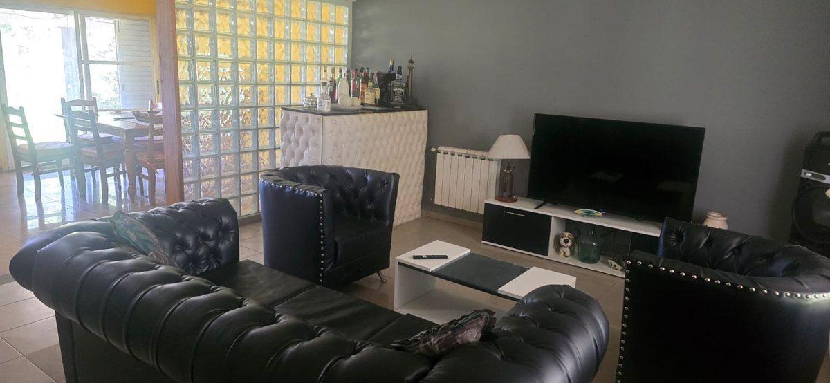 VENTA CASA 5 AMB DOMSELAAR SOBRE LOTE 1400 MTS