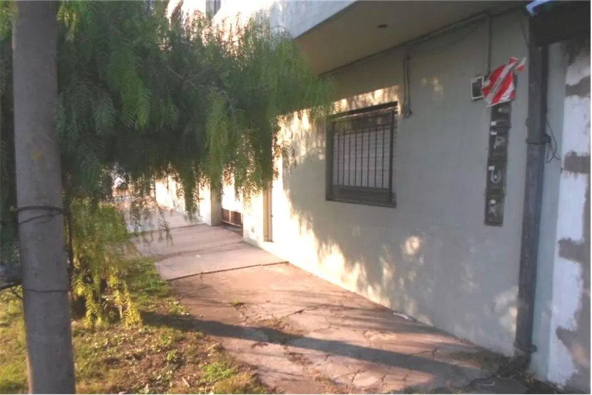 VENTA GARAJE Y DEPARTAMENTO CASEROS  FINANCIACION 2