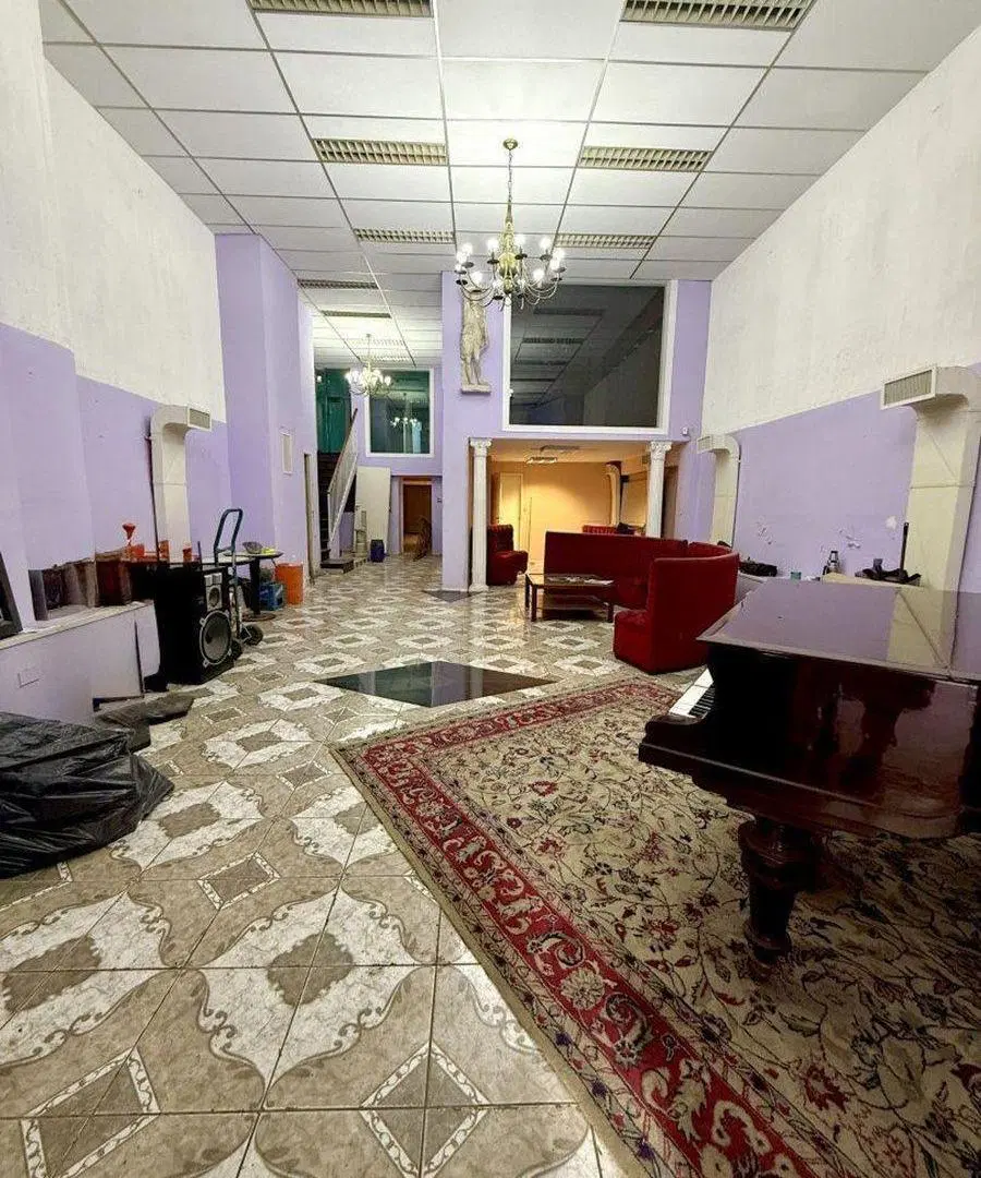VENTA LOCAL COMERCIAL MONSERRAT 1000 m2 CONSULTE 3