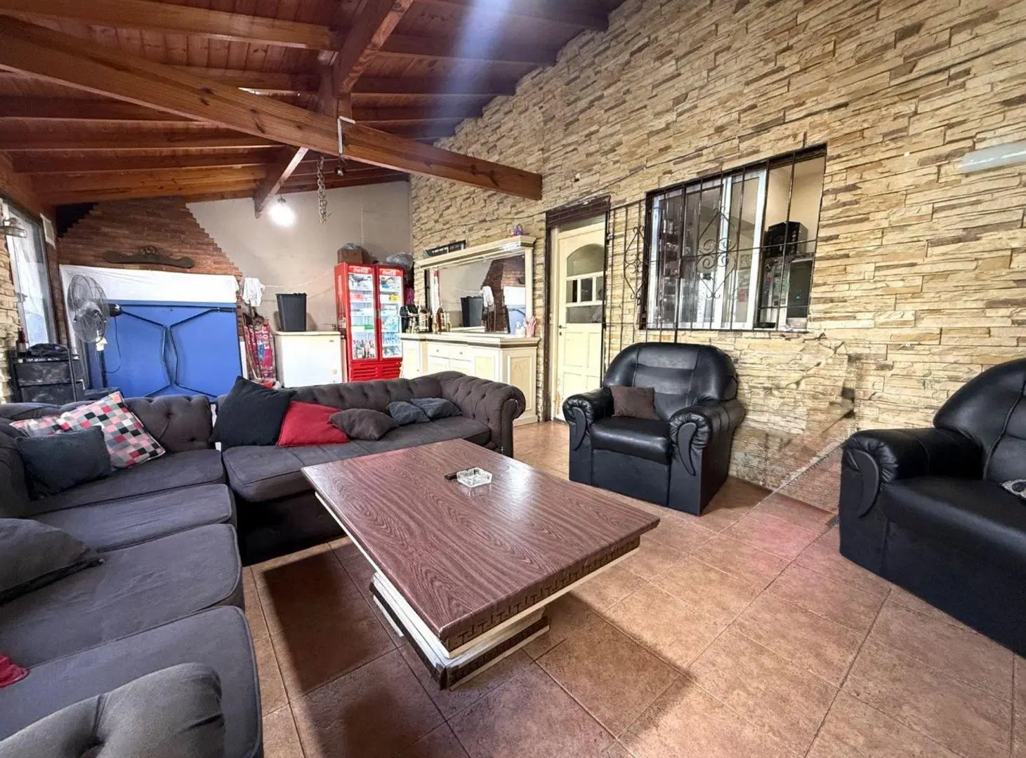 VENTA CASA 6 AMBIENTES PATIO QUINCHO COCHERA 4
