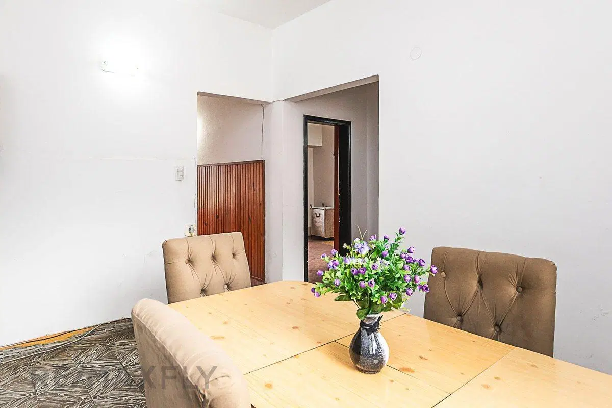 VENTA CASA DEPTO BLOQUE 6 AMB 3 COCHERAS TEMPERLEY 4