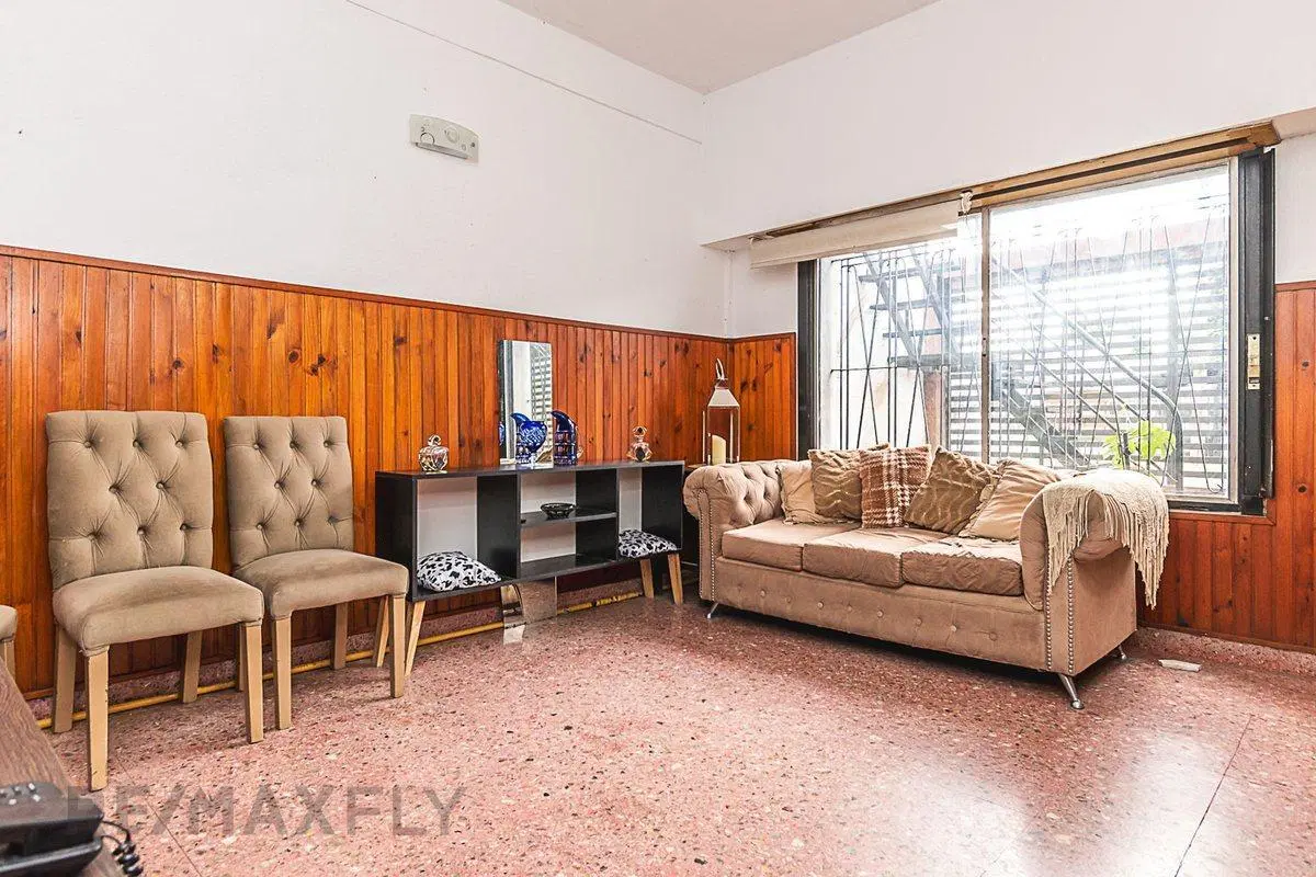 VENTA CASA DEPTO BLOQUE 6 AMB 3 COCHERAS TEMPERLEY 4