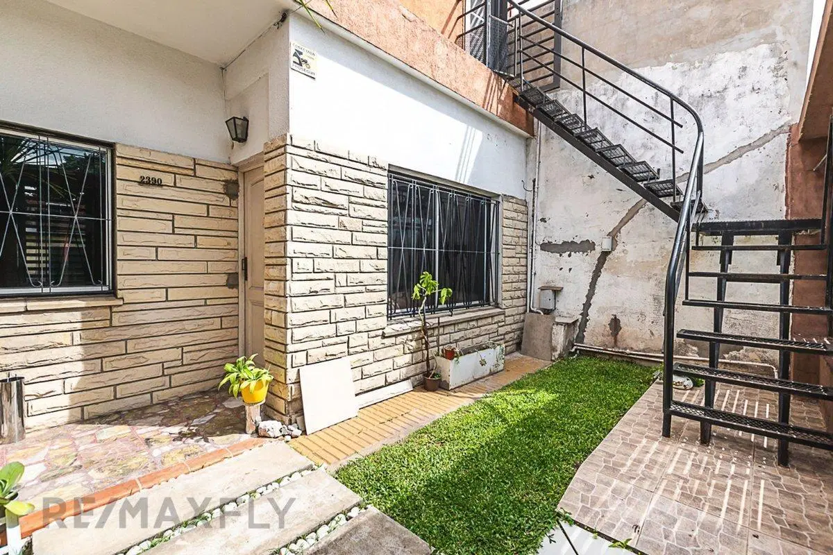VENTA CASA DEPTO BLOQUE 6 AMB 3 COCHERAS TEMPERLEY 2