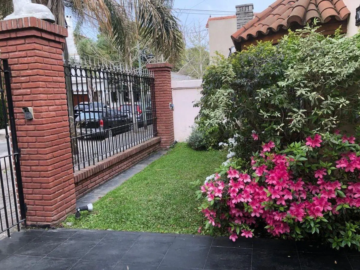 VENTA CASA 4 AMBIENTES VICENTE LOPEZ APTO CREDITO 2