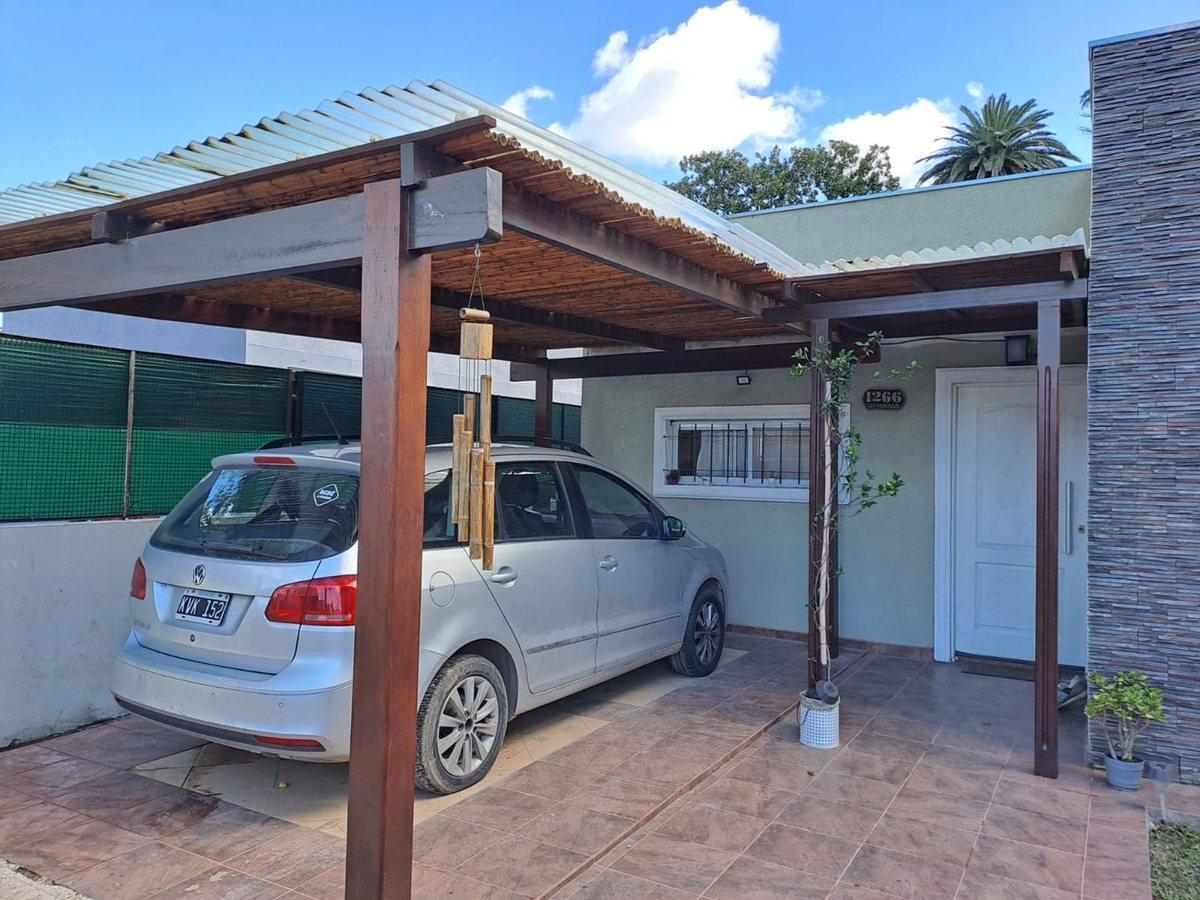 VENTA CASA 4 AMBIENTES GRAL RODRIGUEZ APTO CREDIT