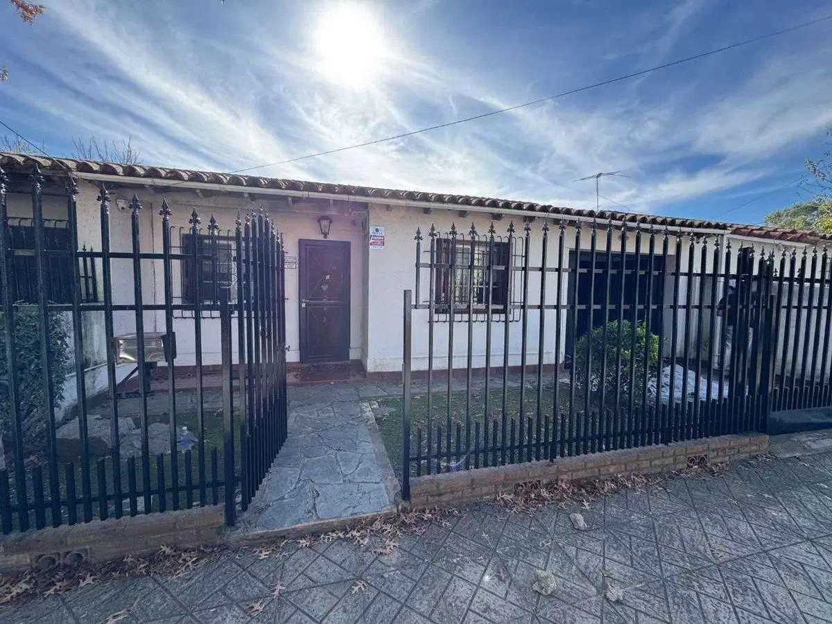 VENTA CASA TRES AMB CIUDAD EVITA APTA CREDITO PILE 4