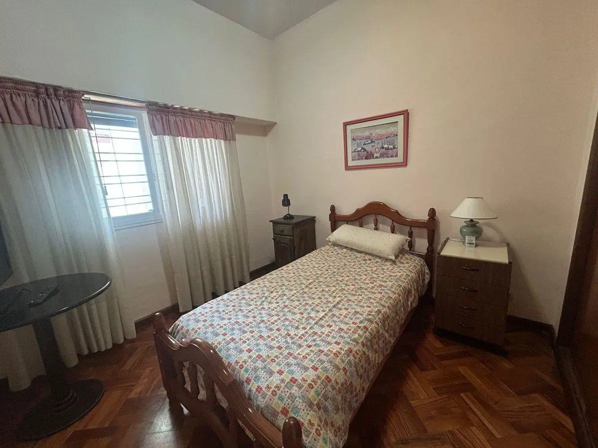 VENDE CASA 4 AMB PILETA- POSIBILIDAD 2DA VIVIENDA 8