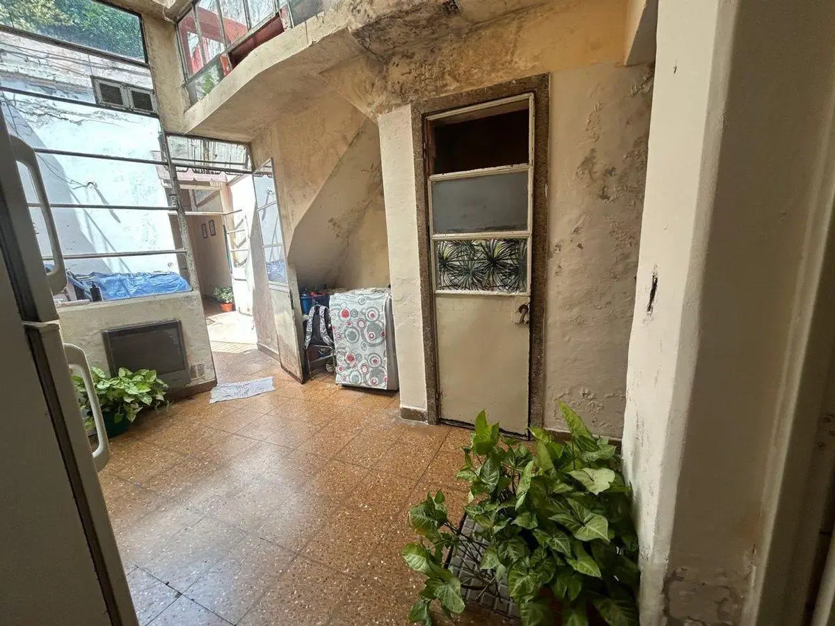 VENTA CASA C/ LOCAL PARQUE PATRICIOS APTO CREDITO 5