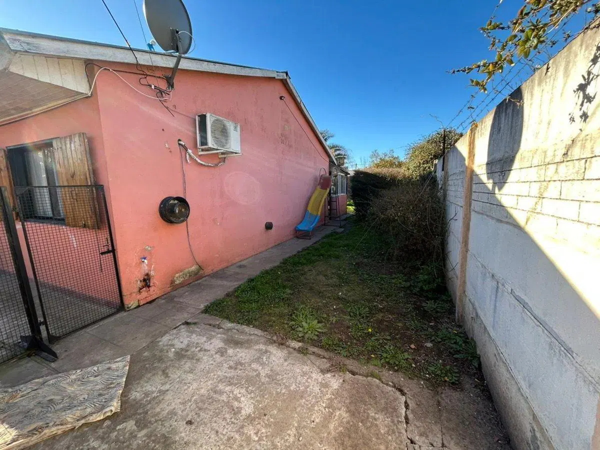 VENDE CASA 3 AMB CAÑUELAS  CON PATIO 2