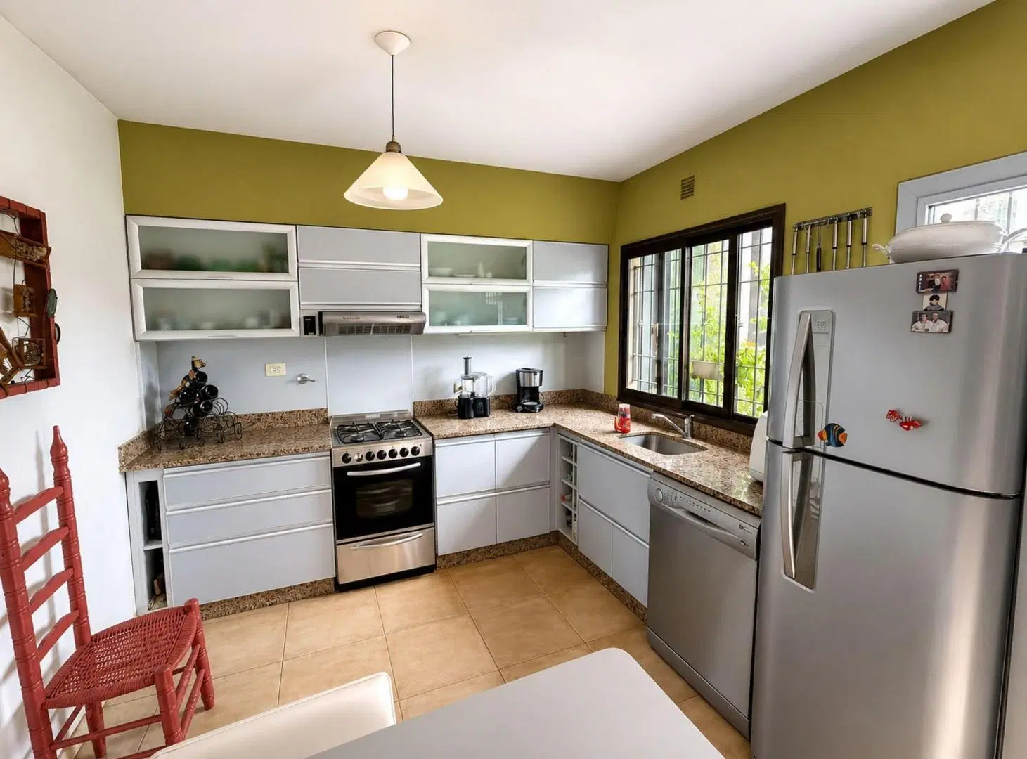 VENTA CASA 4 AMB MORENO CON COCHERA BARRIO CERRADO 8