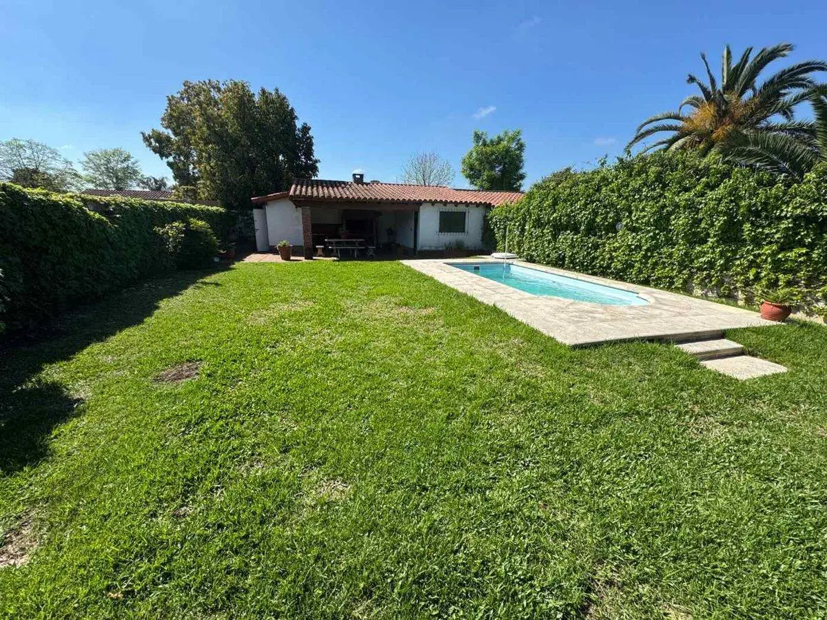 VENTA CASA 3 AMBIENTES CIUDAD EVITA PISCINA 2