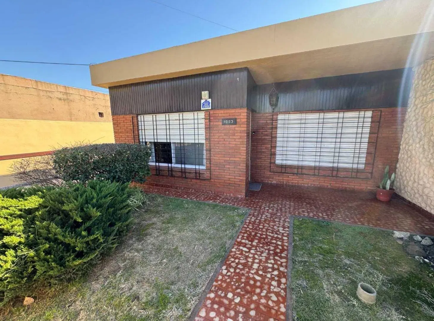 VENTA CASA 4 AMBIENTES LAVALLOL PILETA 4