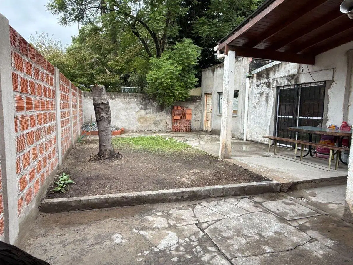 VENTA LOTE CASA DEPTO CON LOCAL MORENO CENTRO 5