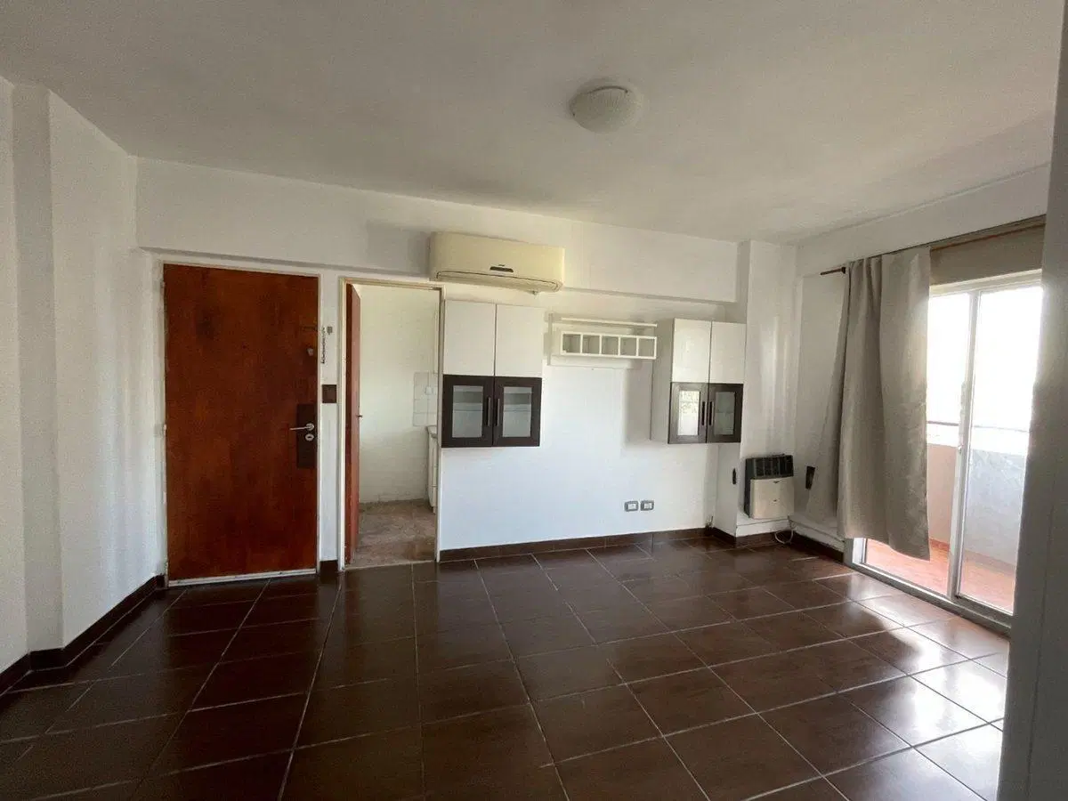 VENTA DEPARTAMENTO 4 AMBIENTES EN MATADEROS 5