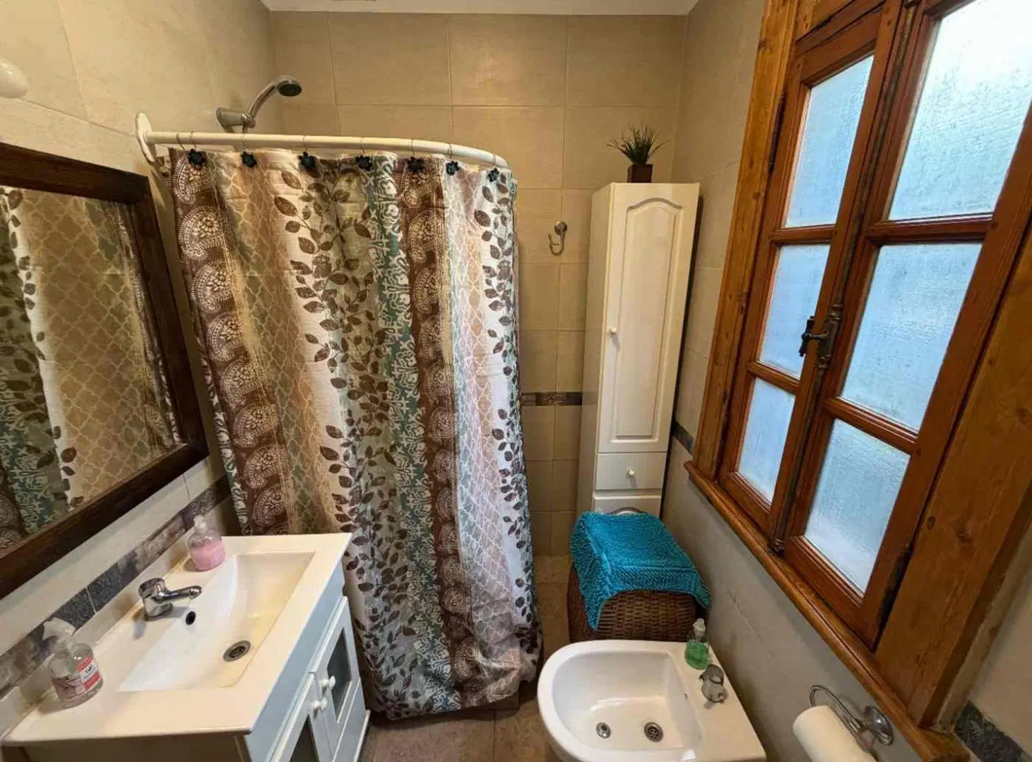 VENTA CASA 3 AMB LINIERS CON PATIO Y DEPENDENCIA 5