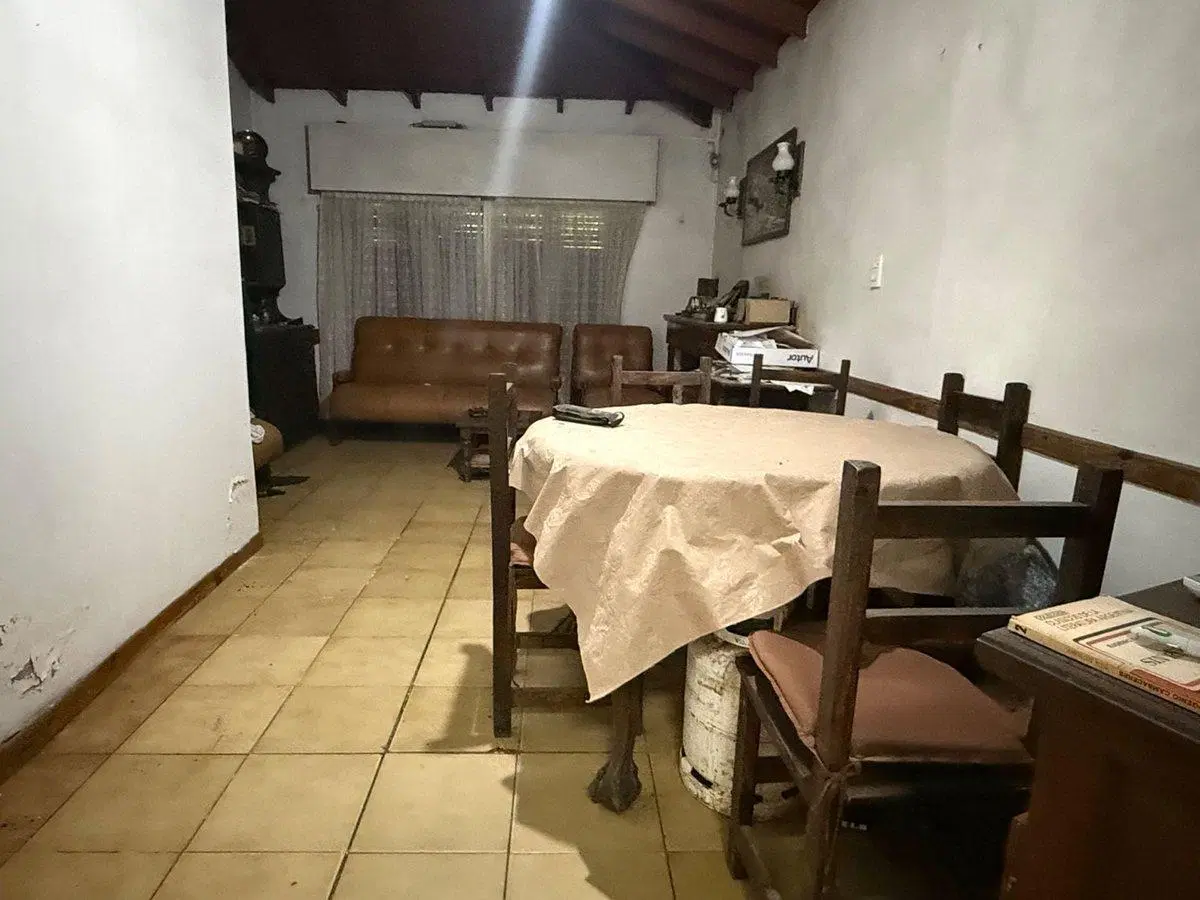 VENTA CASA QUINTA 3 AMBIENTES MORENO C/PILETA 4