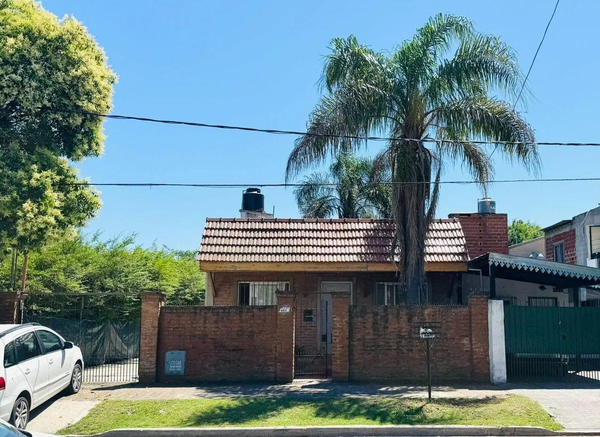 VENTA CASA 3 AMBIENTES ITUZAINGO PARQUE Y COCHERA 2