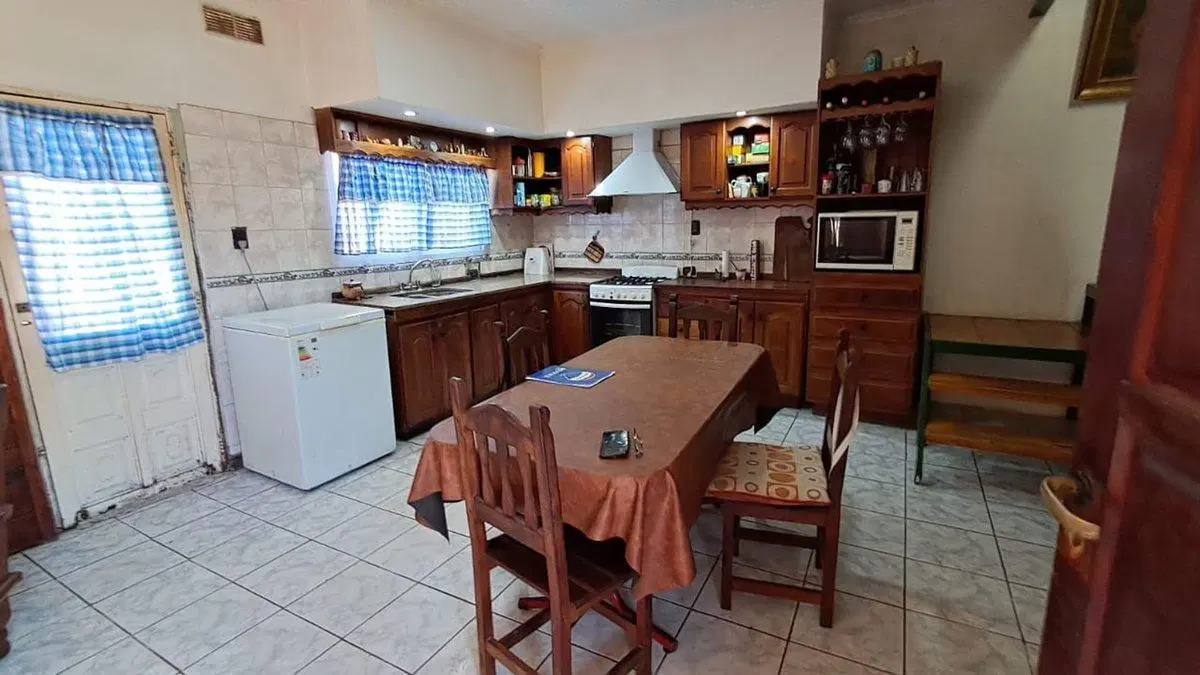 VENDE CASA 4 AMBIENTES CAÑUELAS 4
