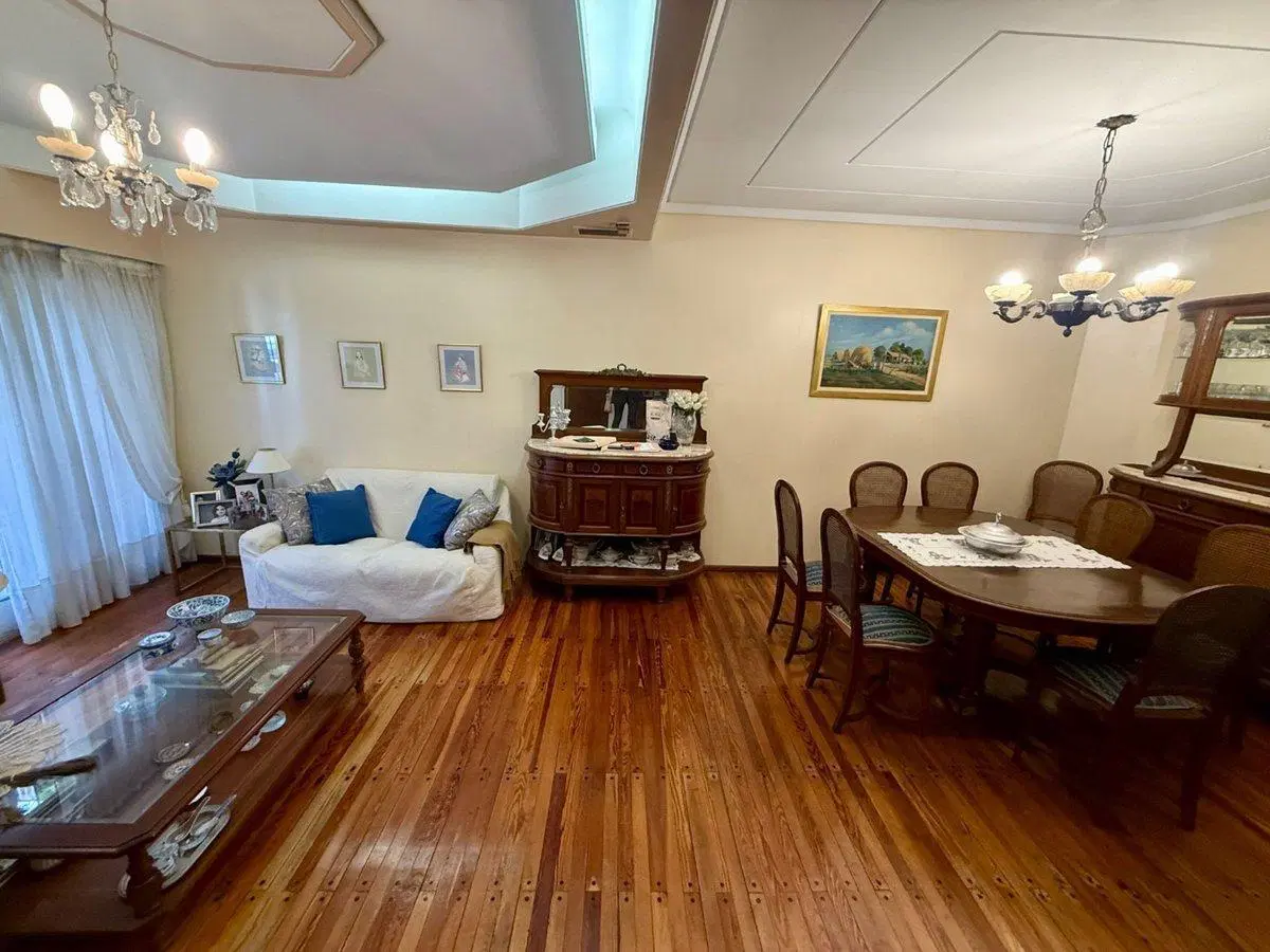 VENTA CASA TRIPLEX 5 AMB. DE CATEGORIA LINIERS 5