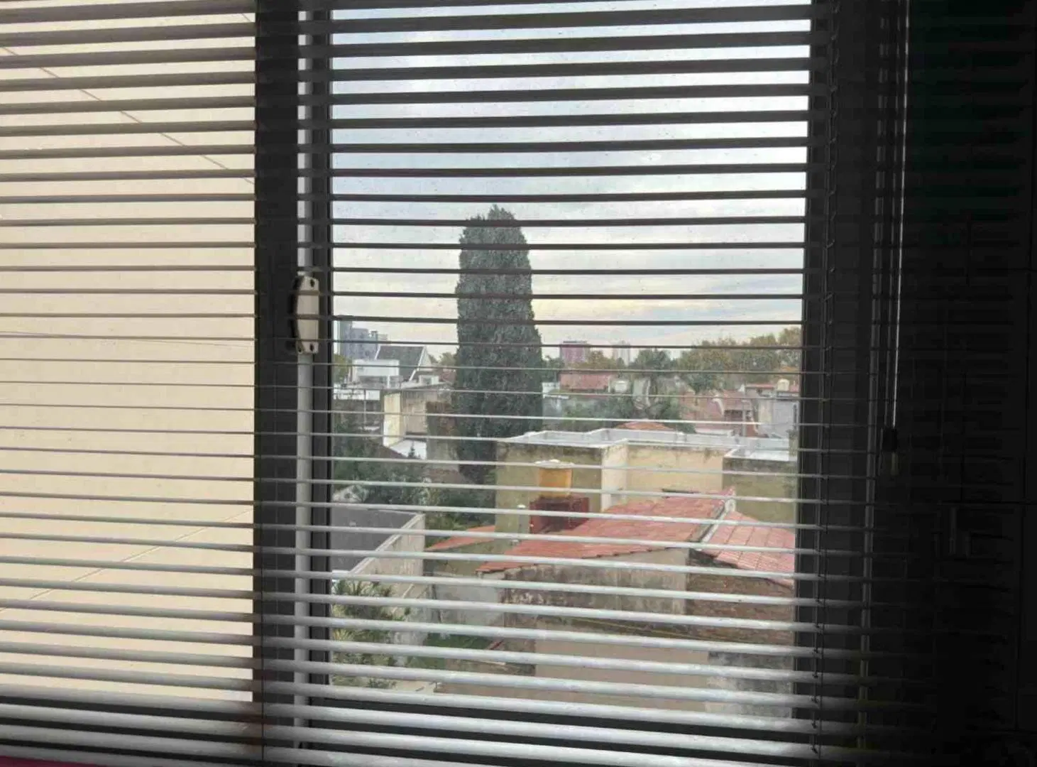 VENTA DEPARTAMENTO 3 AMB CON COCHERA LANUS 4